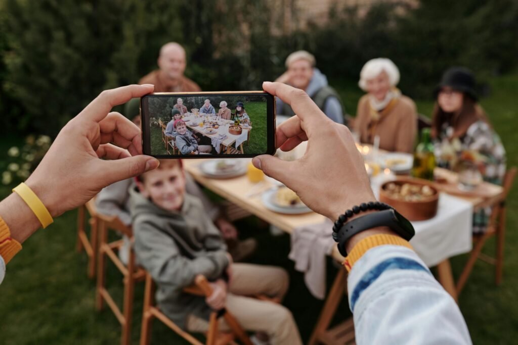 Une photo de famille pour illustrer une biographie à lire et à écouter